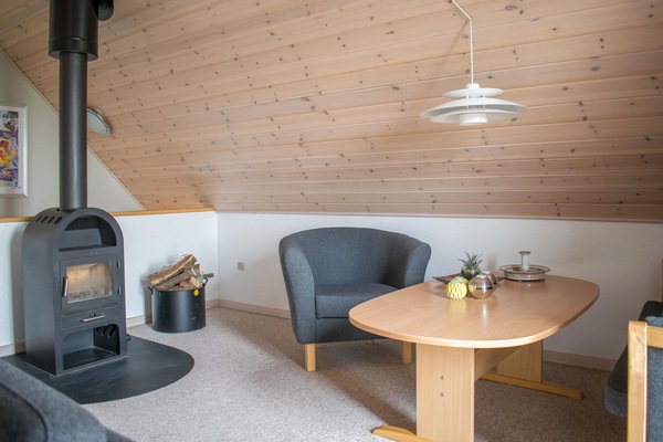 Huis, 4 slaapkamers, bubbelbad (Linen Excluded) | Gratis wifi, individueel gedecoreerd, individueel gemeubileerd