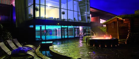 Behandelingskamers voor koppels, een Turks bad/hammam