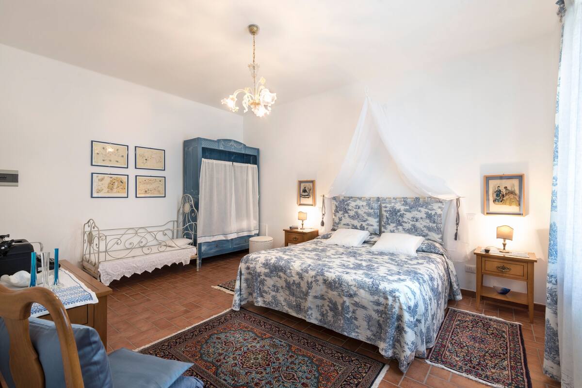 Iron/ironing board, cots/infant beds, free WiFi, bed sheets