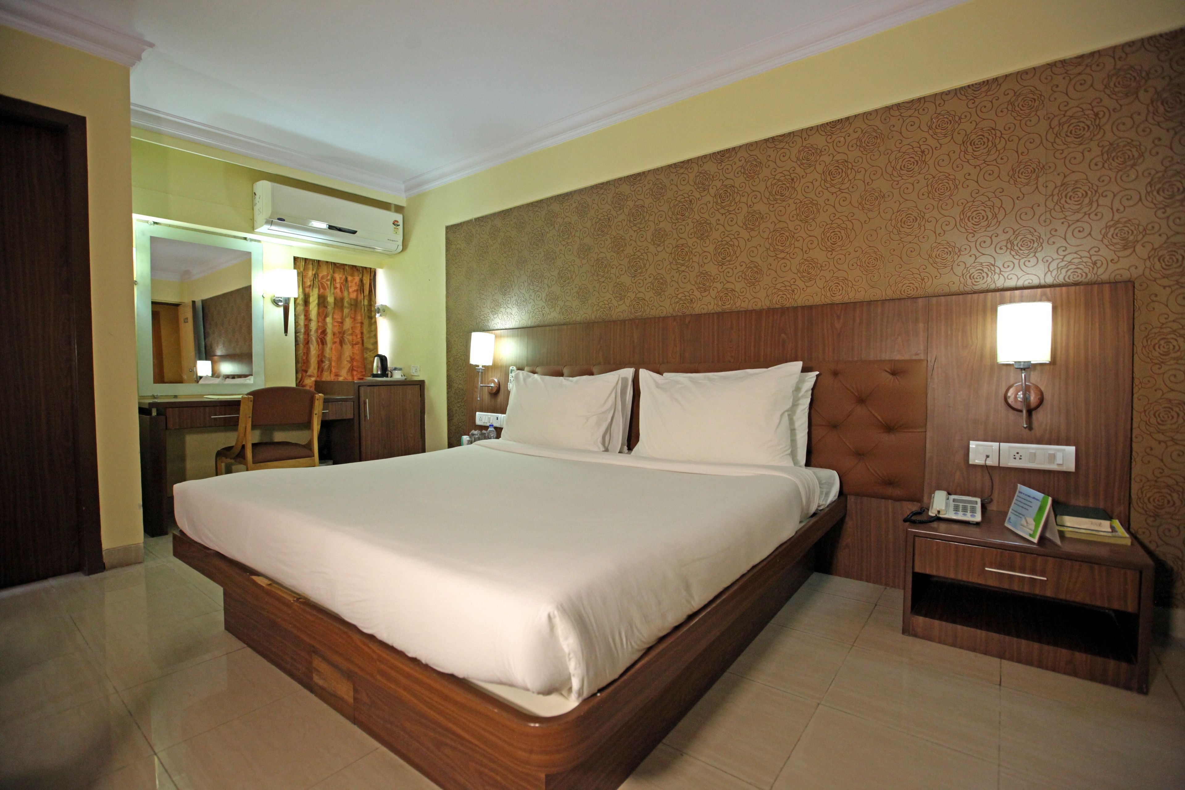 Deluxe Room | Premium bedding, in-room safe, desk, iron/ironing board (on request)