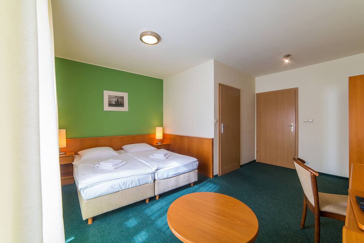 Double or Twin Room | Free WiFi