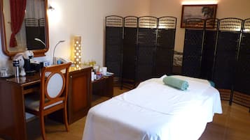 Body treatments, Swedish massages, facials, 1 treatment room