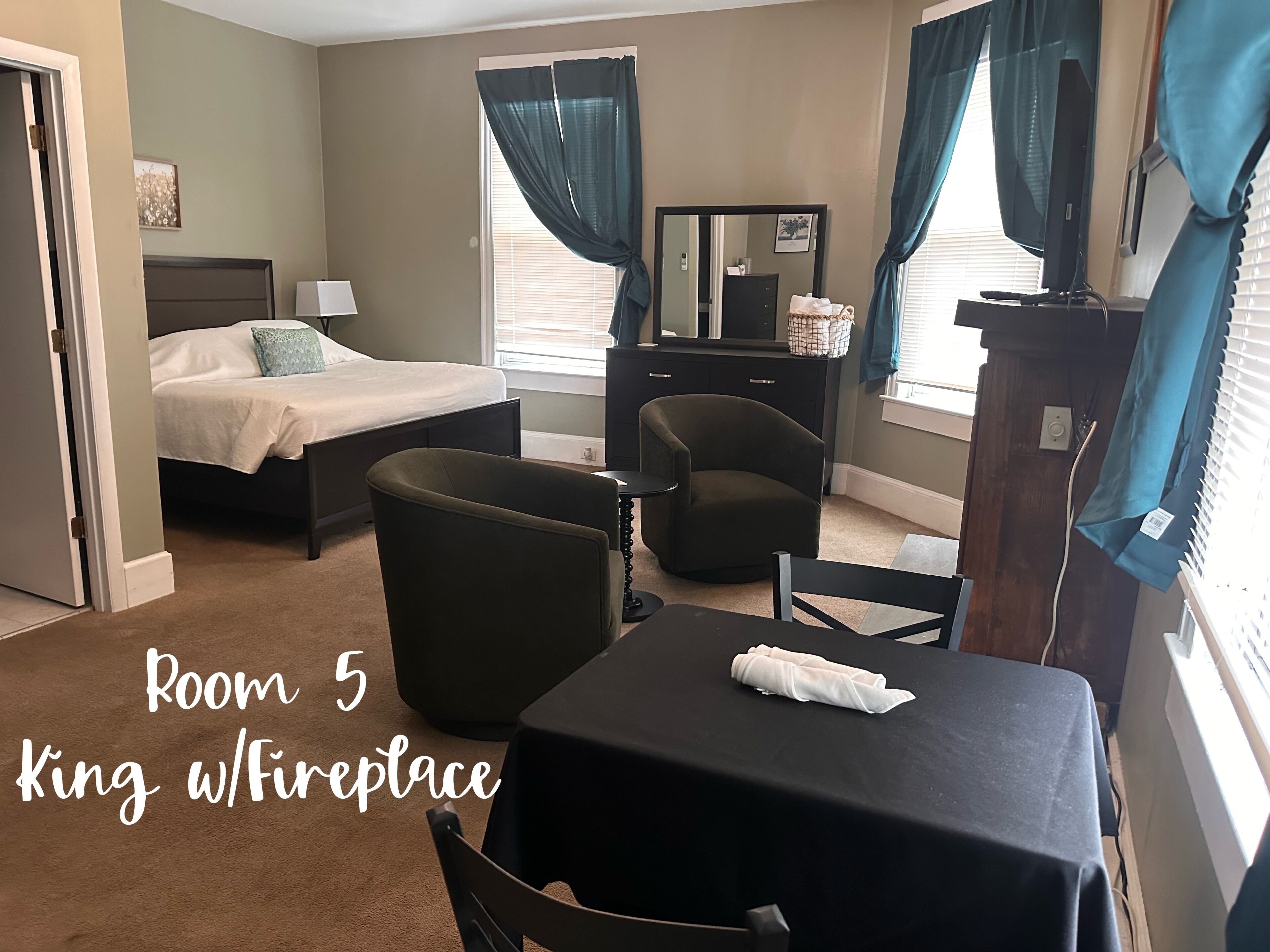 Deluxe Room (Room #5) | Iron/ironing board, bed sheets