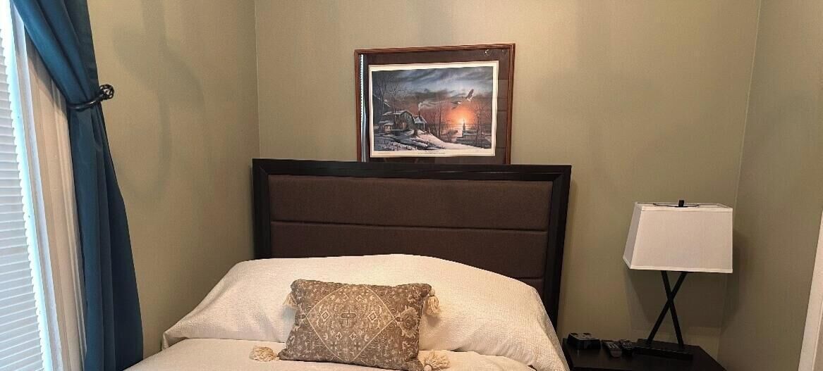 Basic Room, One Full Bed (Room # 3 - 2nd Fl - No Elevator) | Iron/ironing board, bed sheets