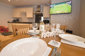 One Bed Apt. Sleep 2 (Dbl) (A14/16) - No lift or accessible facilities (Annex) | Living area | 32-inch Smart TV with digital channels - The Queens Hotel & Victoria Cloisters (York)