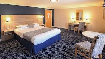 Phòng đôi Tiêu chuẩn | Bàn ủi/dụng cụ ủi quần áo, bộ trải giường