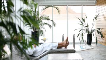 Sauna seca, banheira de hidromassagem, sauna a vapor