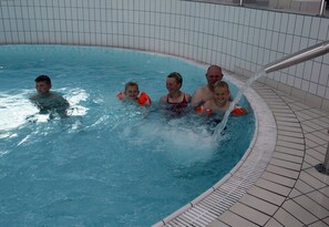 Indoor pool, sun loungers