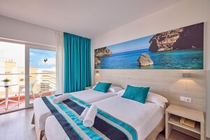 Ropa de cama de alta calidad, colchones con efecto memoria y minibar 