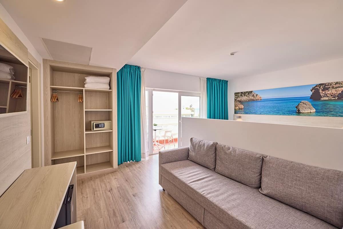 Junior Suite, Balcony | Premium bedding, memory foam beds, minibar, in-room safe