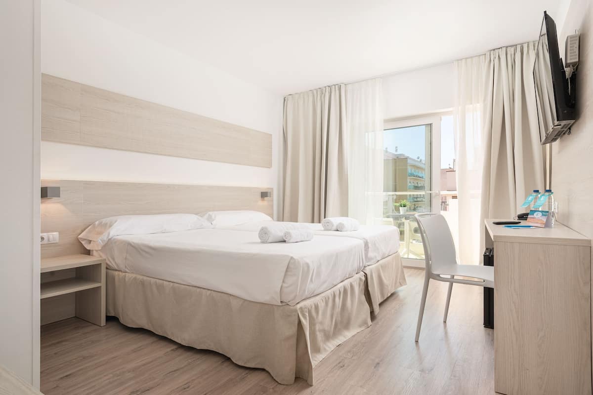 Comfort Double Room, Balcony | Premium bedding, memory foam beds, minibar, in-room safe