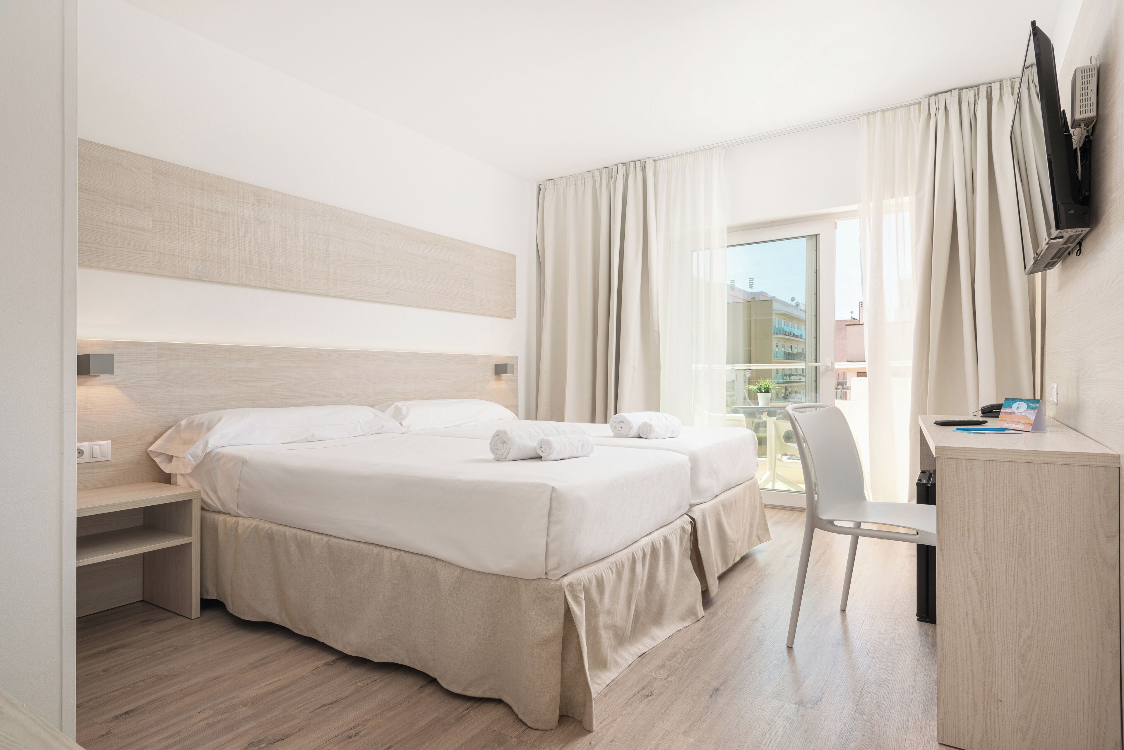 Comfort Double Room, Balcony | Premium bedding, memory foam beds, minibar, in-room safe