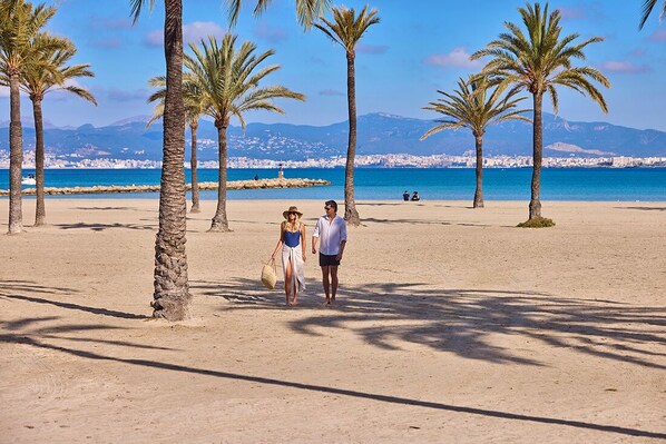 Beach nearby, white sand - Welikehotel Fenix (Llucmajor)