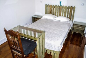Double Room | Iron/ironing board, free WiFi - Be My Guest Lisboa - Hostel (Lisbon)