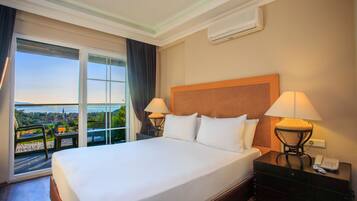 Minibar, in-room safe, soundproofing, free WiFi