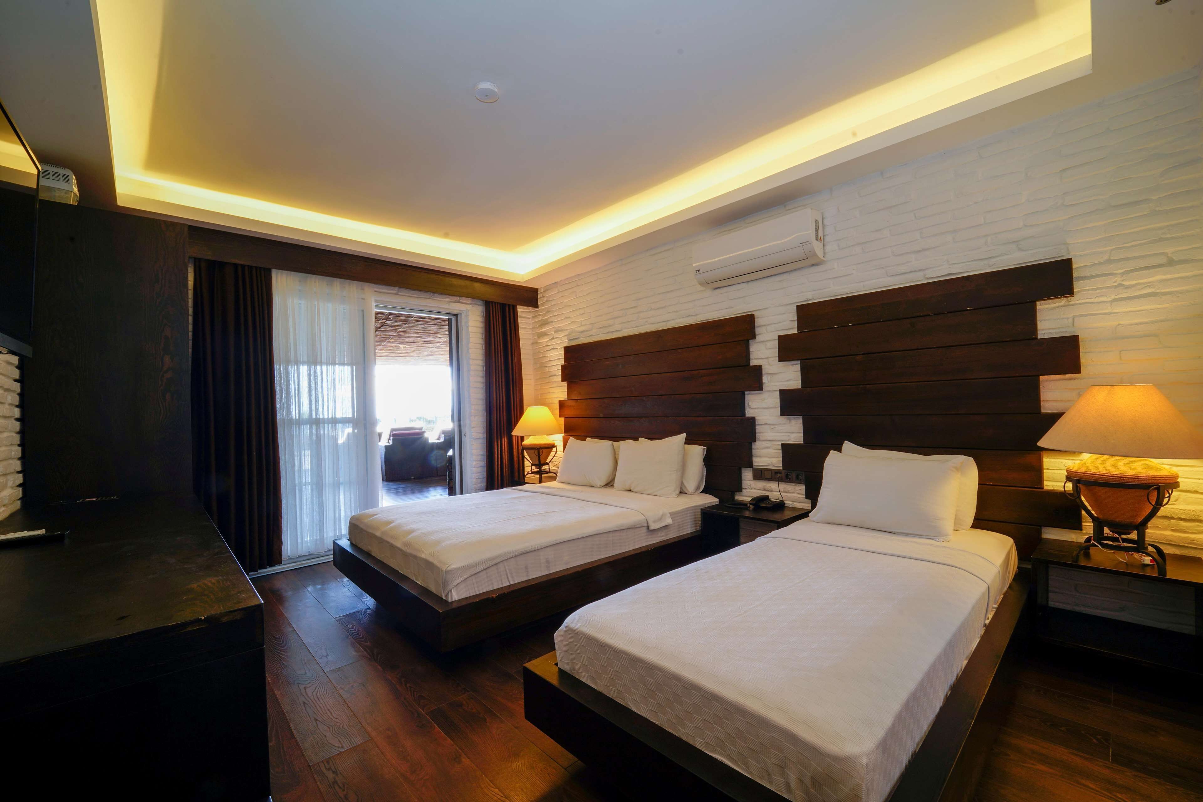 Minibar, coffres-forts dans les chambres, chambres insonorisées