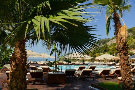 2 piscinas al aire libre