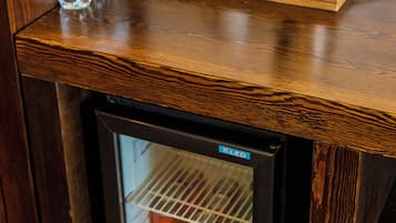 Standard Double or Twin Room | Minibar, in-room safe, soundproofing, free WiFi