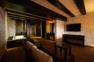 Suíte estúdio grand | Frigobar, cofres nos quartos, quartos à prova de som, Wi-Fi de cortesia