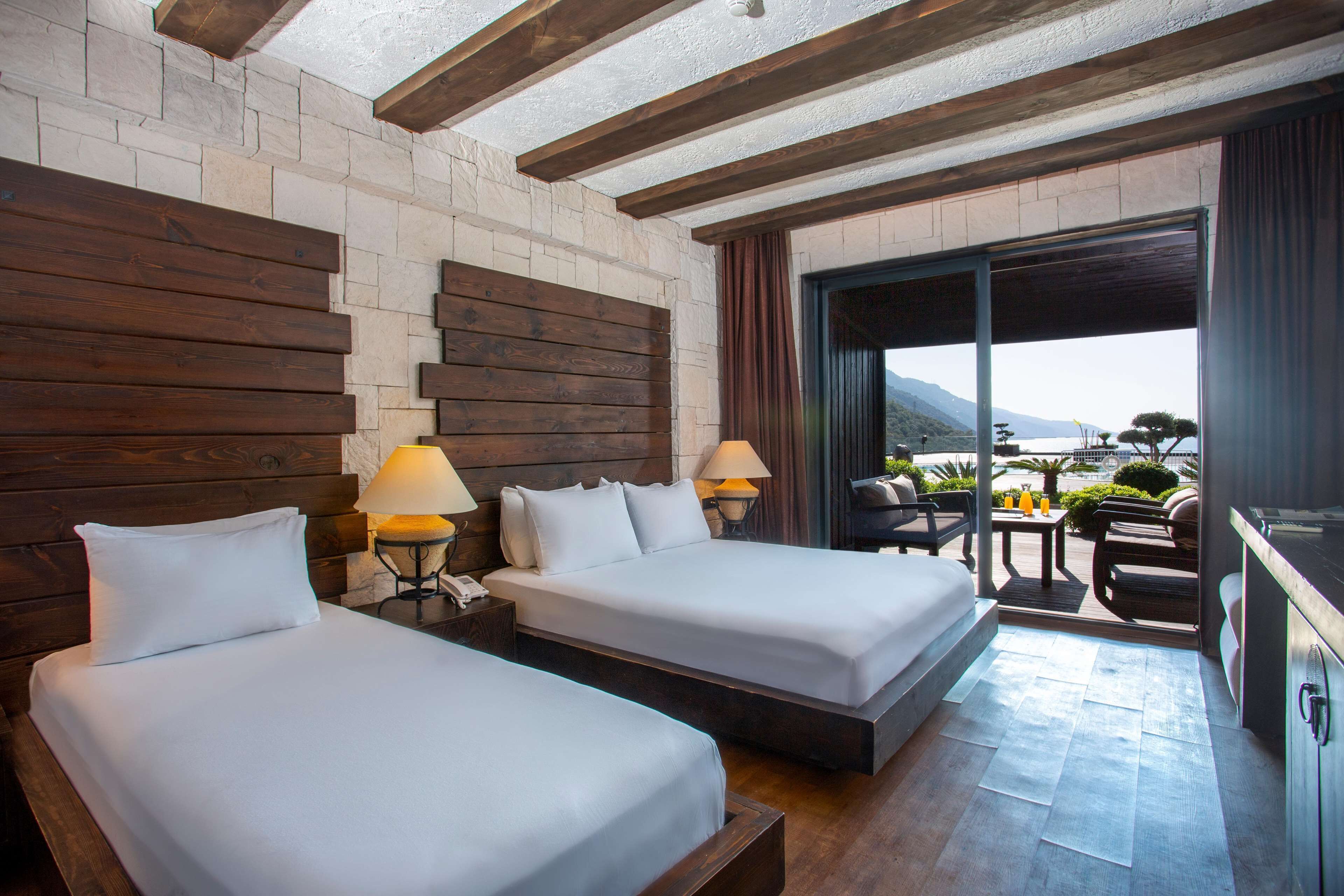 Minibar, coffres-forts dans les chambres, chambres insonorisées