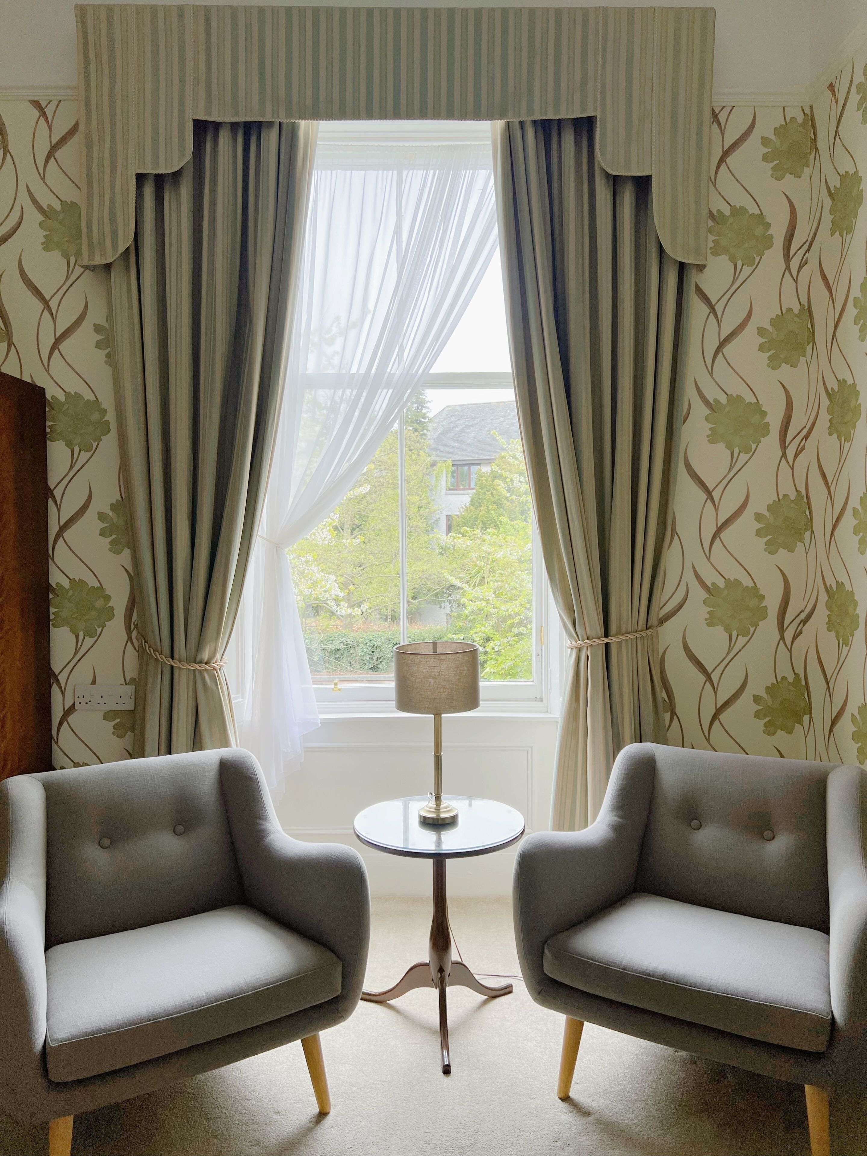 Photo - Gladstone House