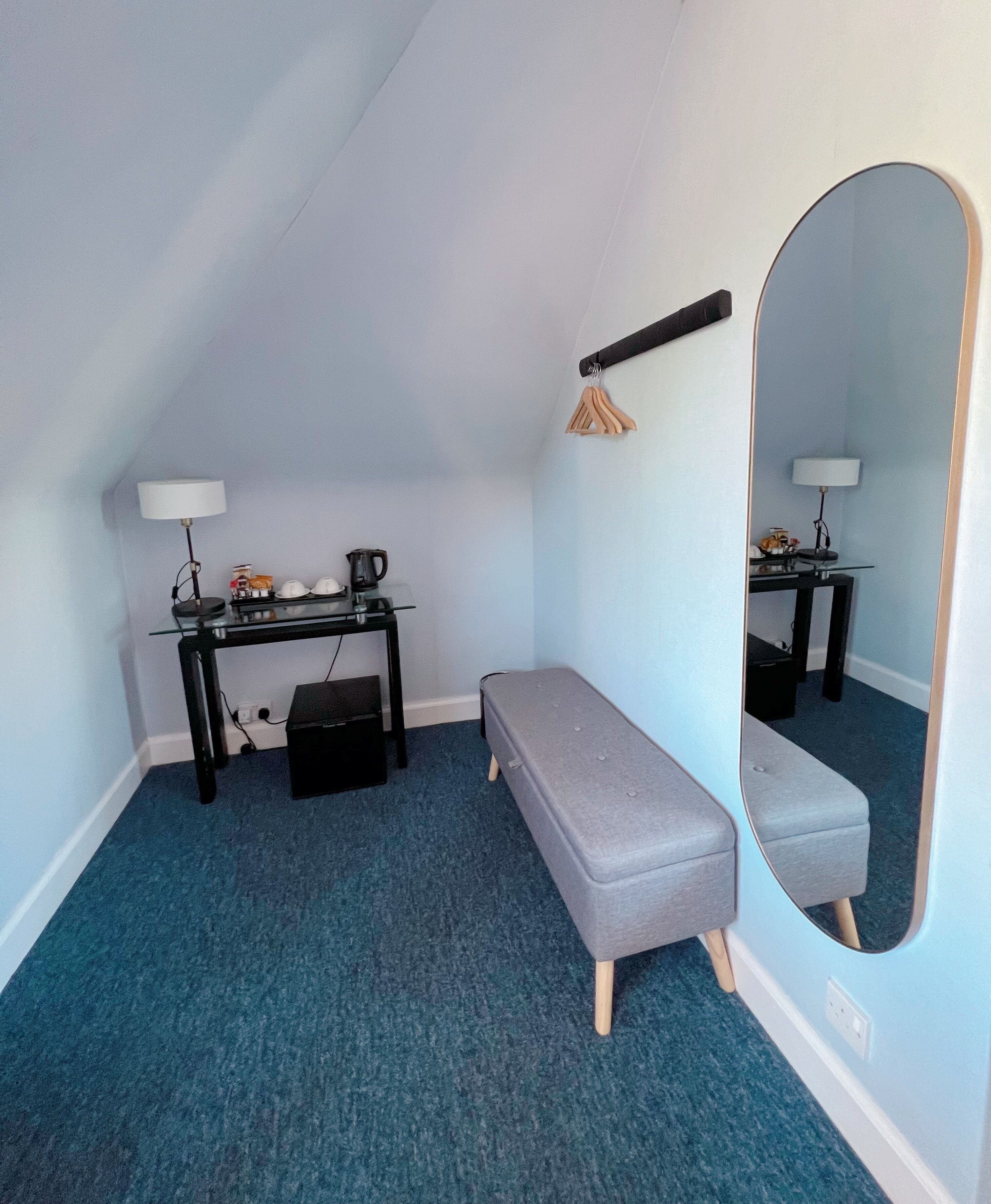 Photo - Gladstone House