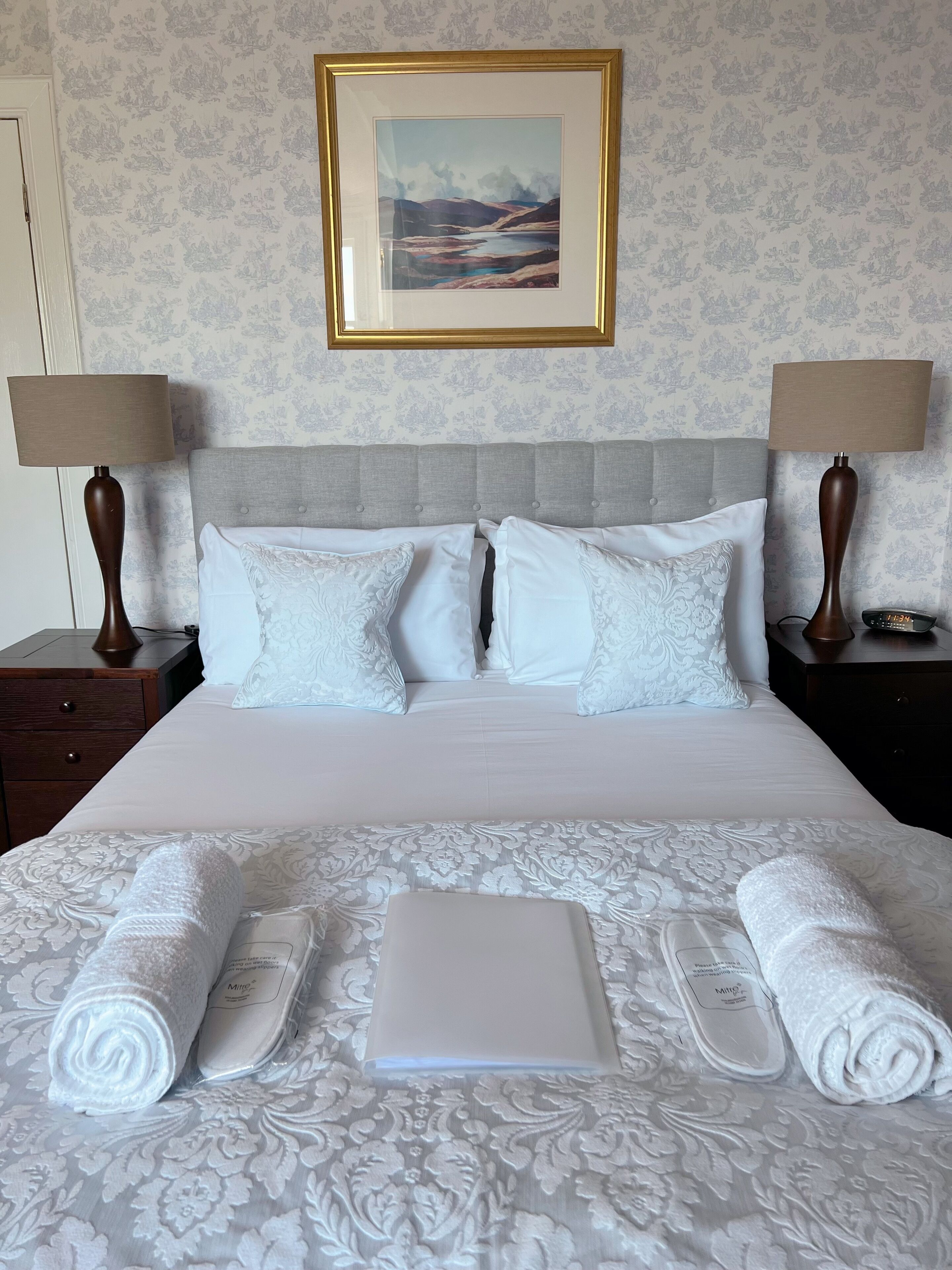 Photo - Gladstone House