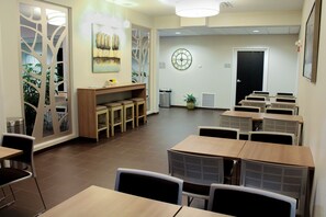 Interior - Microtel by Wyndham Penn Yan Finger Lakes Region (Penn Yan)
