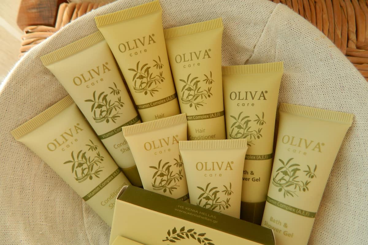 studio | bathroom amenities | shower, rainfall showerhead, free toiletries, hair dryer