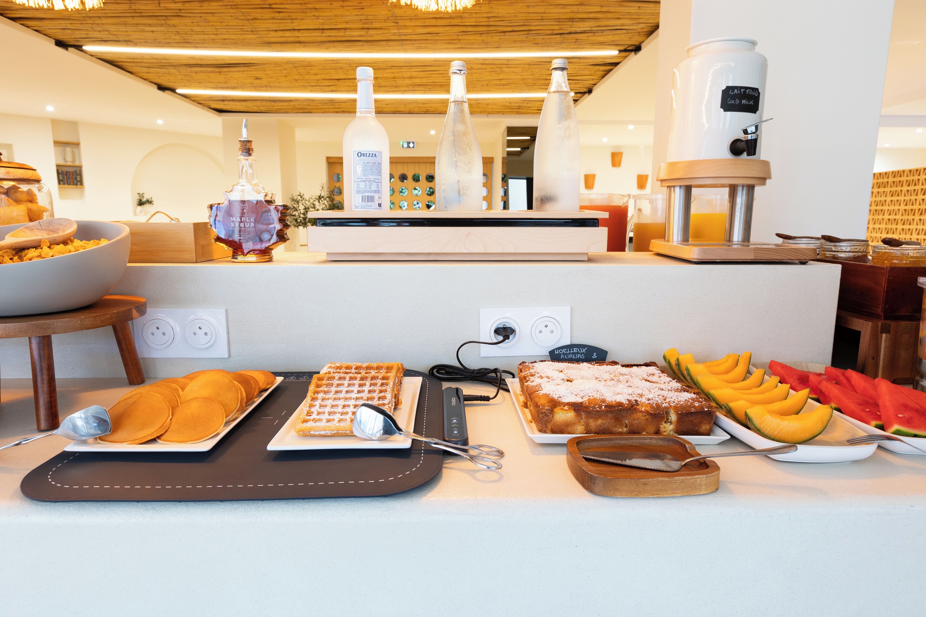 daily buffet breakfast (eur 17 per person)