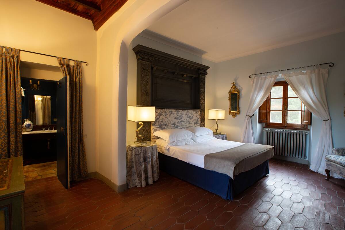 Double Room | Premium bedding, in-room safe, individually furnished, cots/infant beds