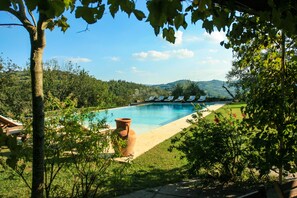 别墅 | 高档床上用品、客房内保险箱、特色家居、婴儿床