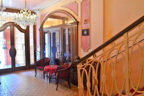 Lobby - Renesance Krasna Kralovna (Karlovy Vary)