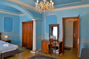 In-room safe, soundproofing, free cots/infant beds, rollaway beds - Hotel Renesance Krasna Kralovna (Karlovy Vary)