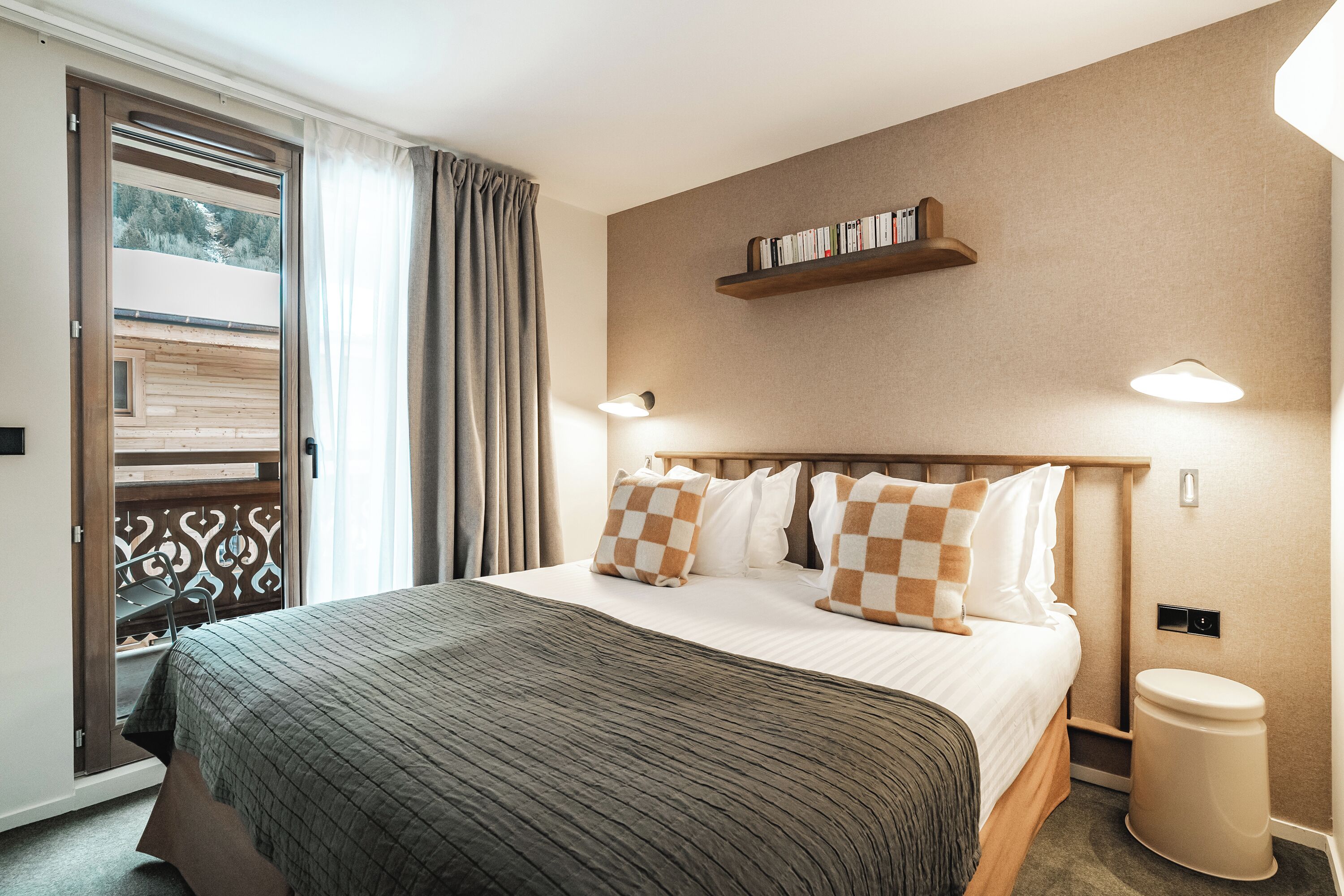 1 bedroom, premium bedding, in-room safe, desk