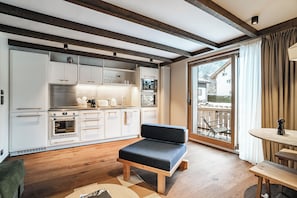 Appartement Emmeline - Maison Lyret | Eigene Küche | Großer Kühlschrank, Mikrowelle, Ofen, Herdplatte