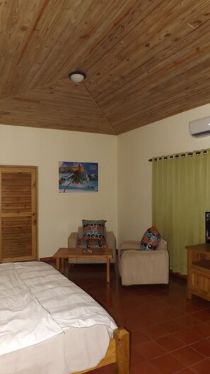 Classic Studio | In-room safe, free WiFi, bed sheets