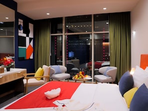Superior-Zimmer, 1 Queen-Bett und Schlafsofa | 1 Schlafzimmer, Minibar, Zimmersafe, Schreibtisch