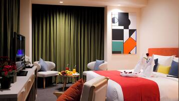 1 bedroom, minibar, in-room safe, desk