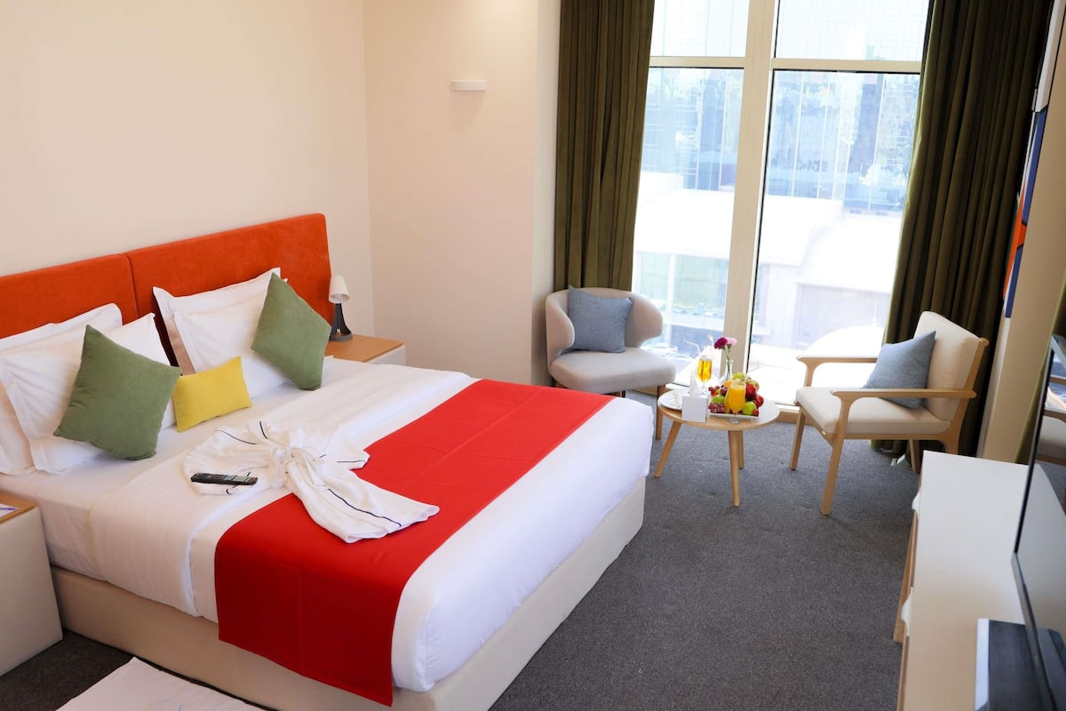 Superior-Zimmer, 1 Queen-Bett und Schlafsofa | 1 Schlafzimmer, Minibar, Zimmersafe, Schreibtisch