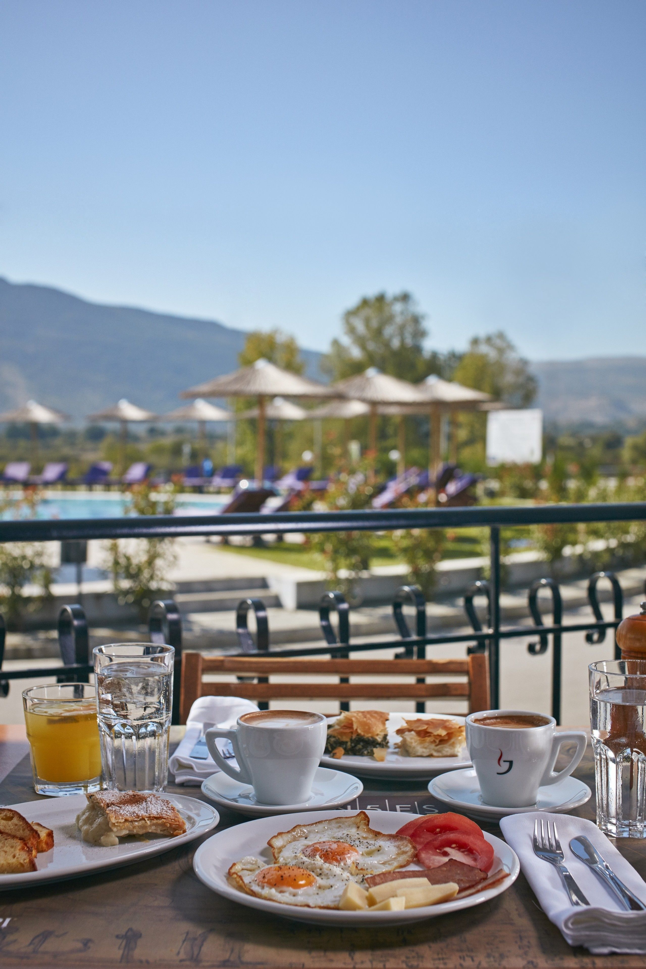 Lunch and dinner served, Mediterranean cuisine