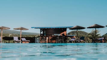 Poolside bar