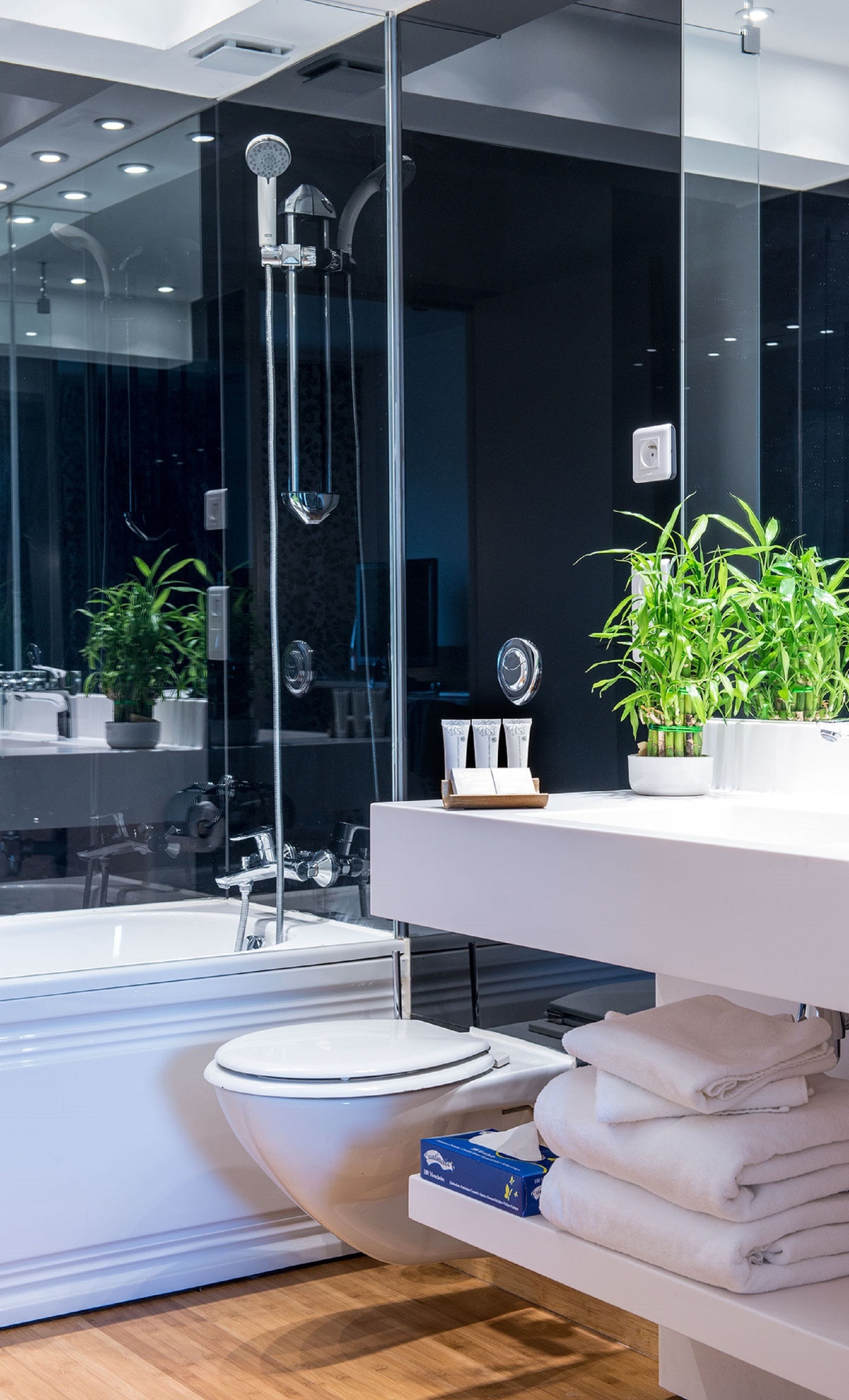 Foto - HÔTEL C SUITES chambres spacieuses