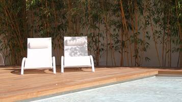 Kolam renang outdoor