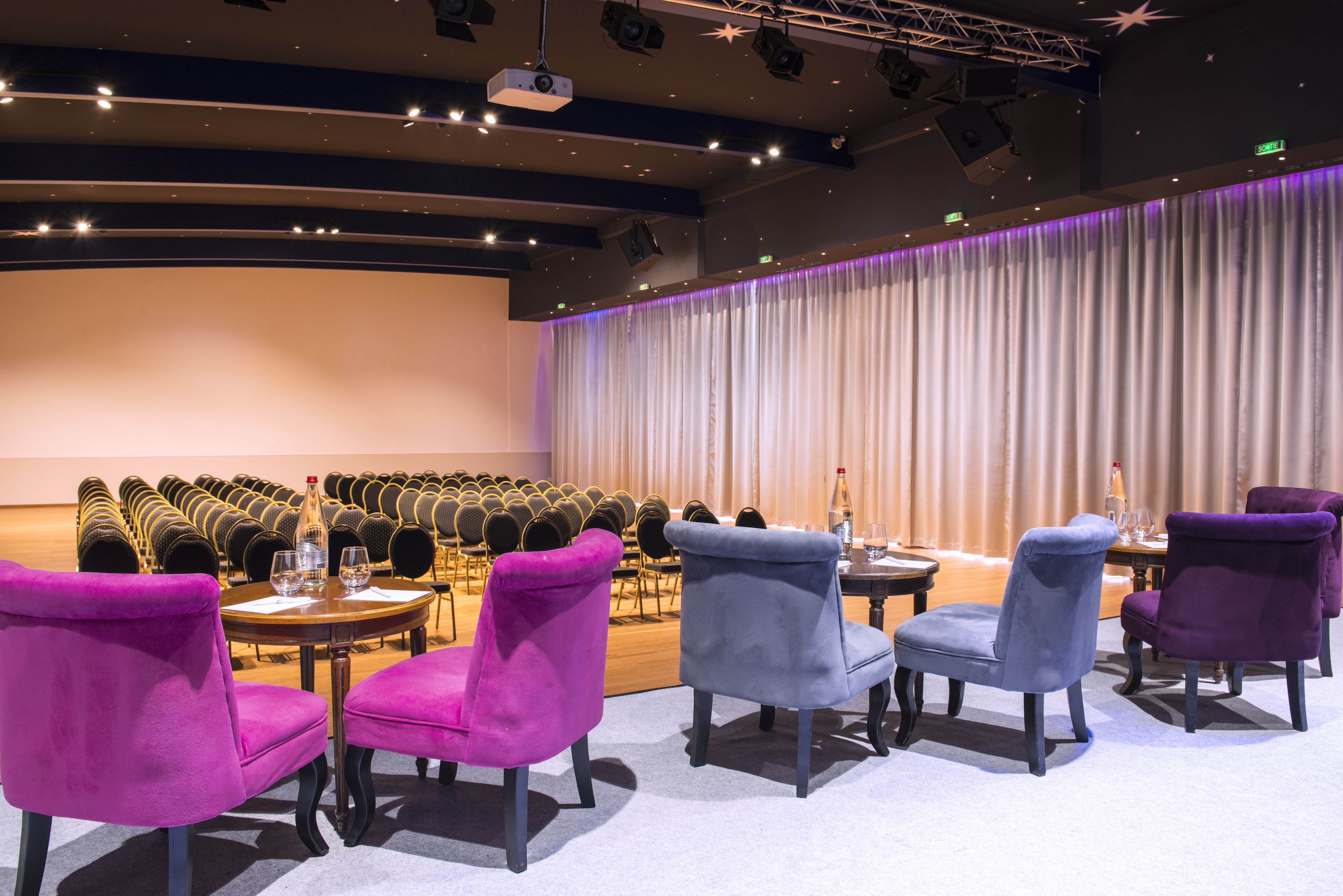 Foto - HÔTEL C SUITES chambres spacieuses