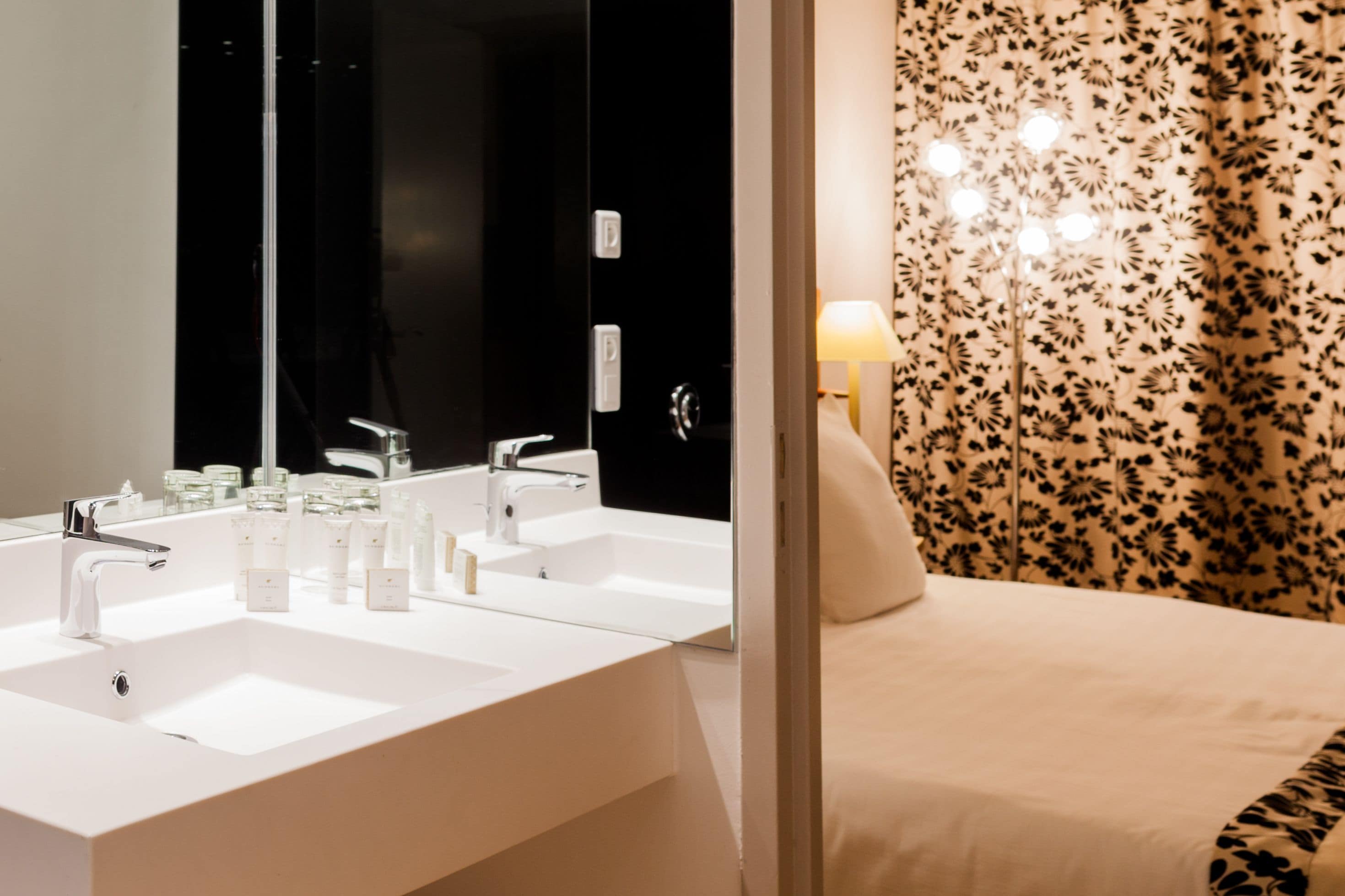 Foto - HÔTEL C SUITES chambres spacieuses