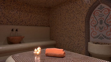 Un sauna, baño turco/hammam, tratamientos corporales