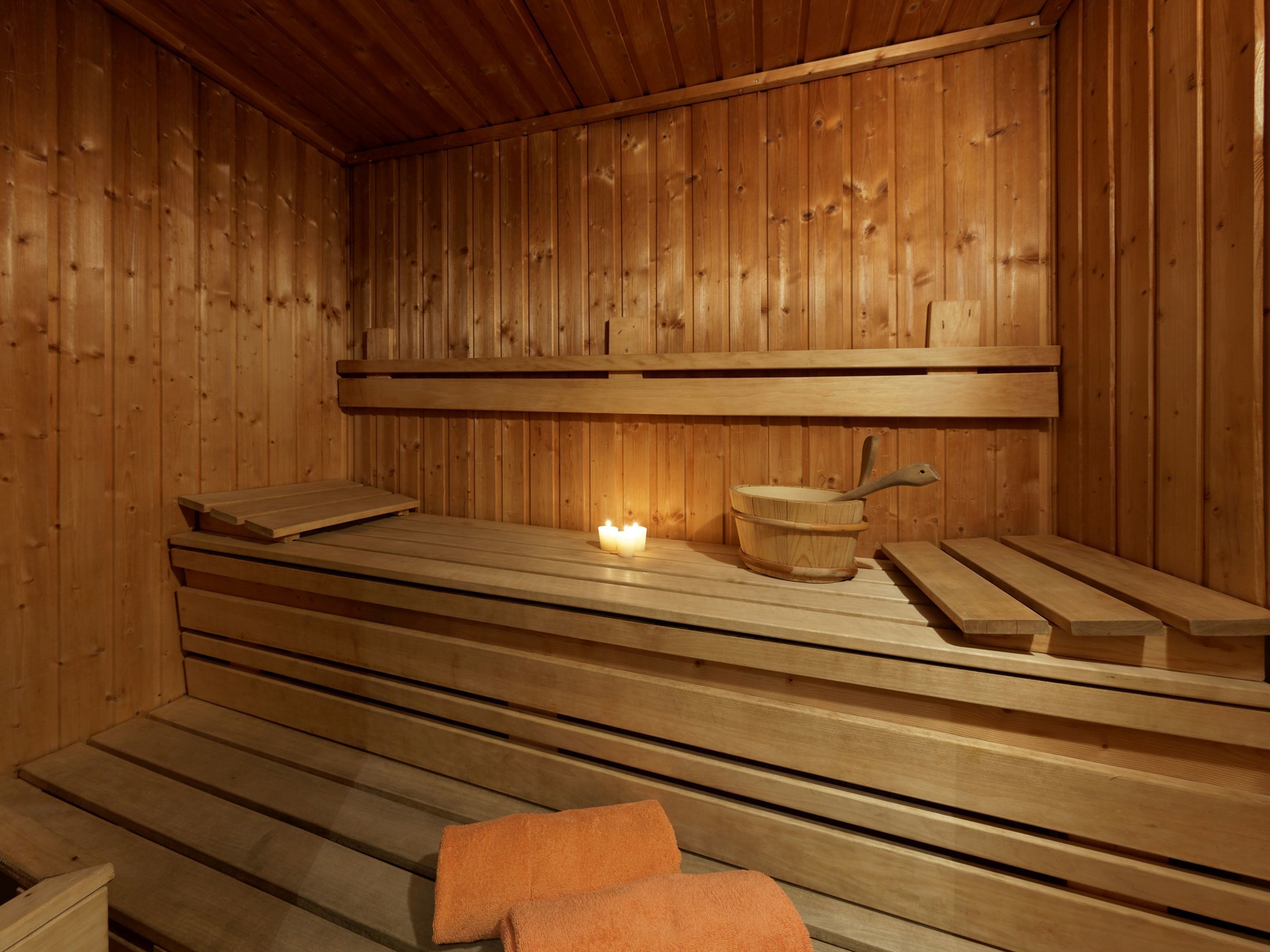sauna, turkish bath/hammam, body treatments, body scrubs, facials