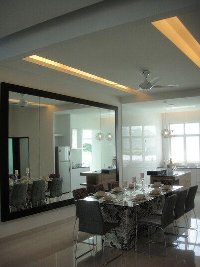 Shamrock Beach Villas Penang Seaview