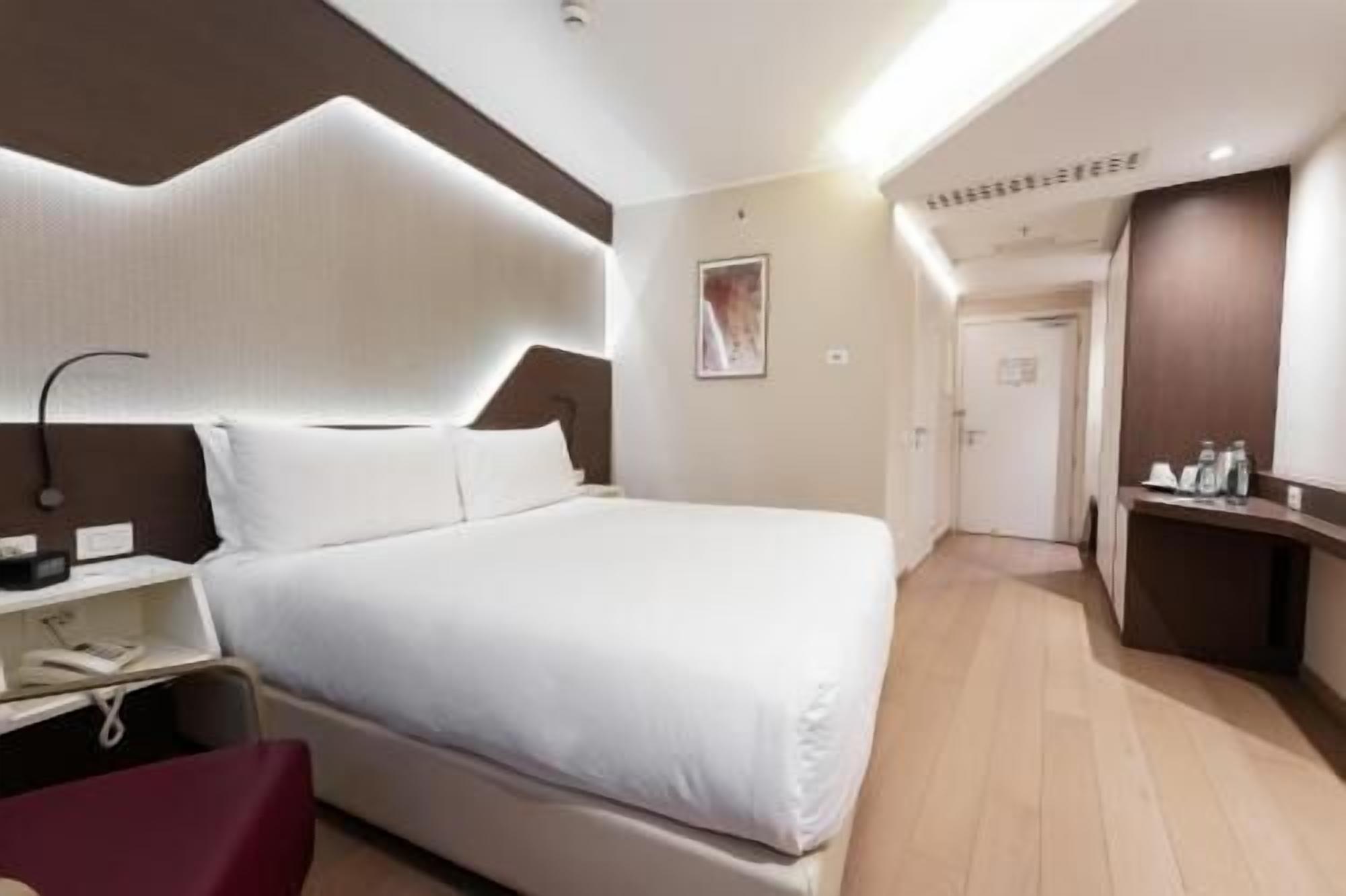 In-room safe, desk, soundproofing, free cots/infant beds